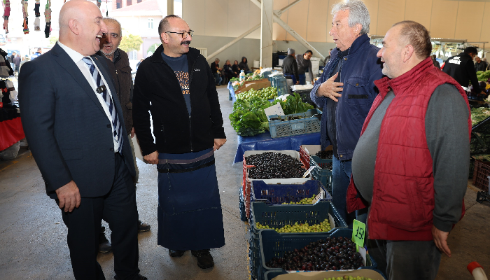 Başkan Muzaffer Bıyık Kapalı Pazarı Gezdi.