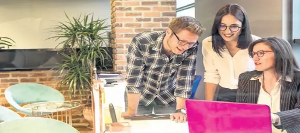 Araştırma: Beyaz Yaka Kadınların Yarısı Türkiye’de Kadın Haklarından Umutsuz.