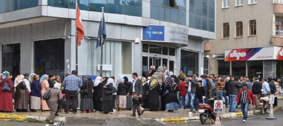 İşsizlik Sigortası Fonu, Son Üç Yılda İşçiden Çok İşverene Kaynak Sağladı.