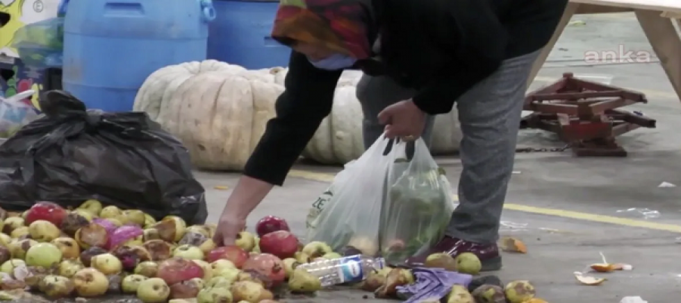 Türkiye'de Haneler Borçla Dönmeye Çalışıyor!