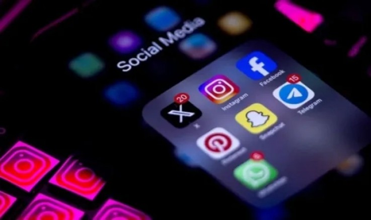 SOSYAL MEDYADA YENİ DÖNEM KİMLİKLE GİRİŞ ZORUNLU OLUYOR