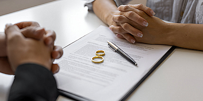 AYM Boşanmada 1 Yıl Şartı Anayasa’ya Uygun Buldu.