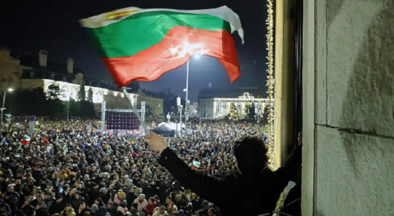 Yolsuzluk Protestoları Bulgaristan'da Hükümet Düşürdü.